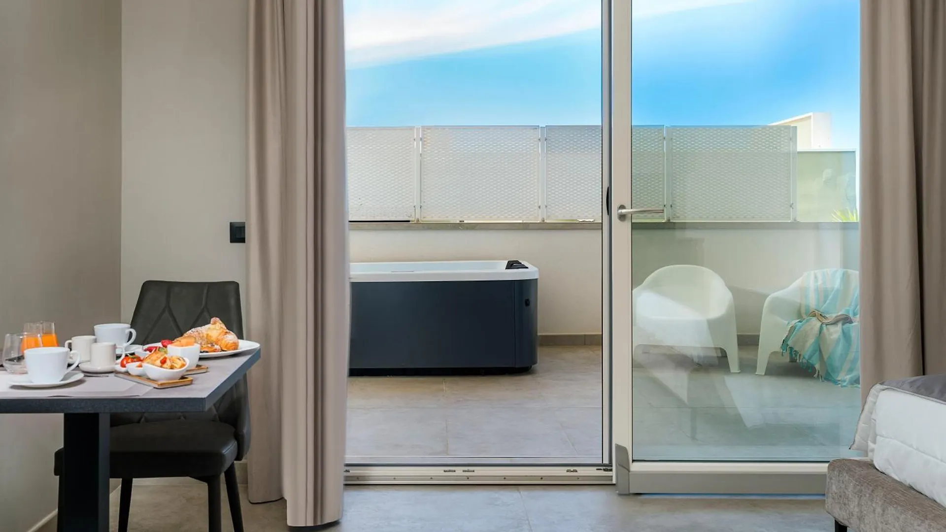 Emerald Hotel Residence Cefalu Italy